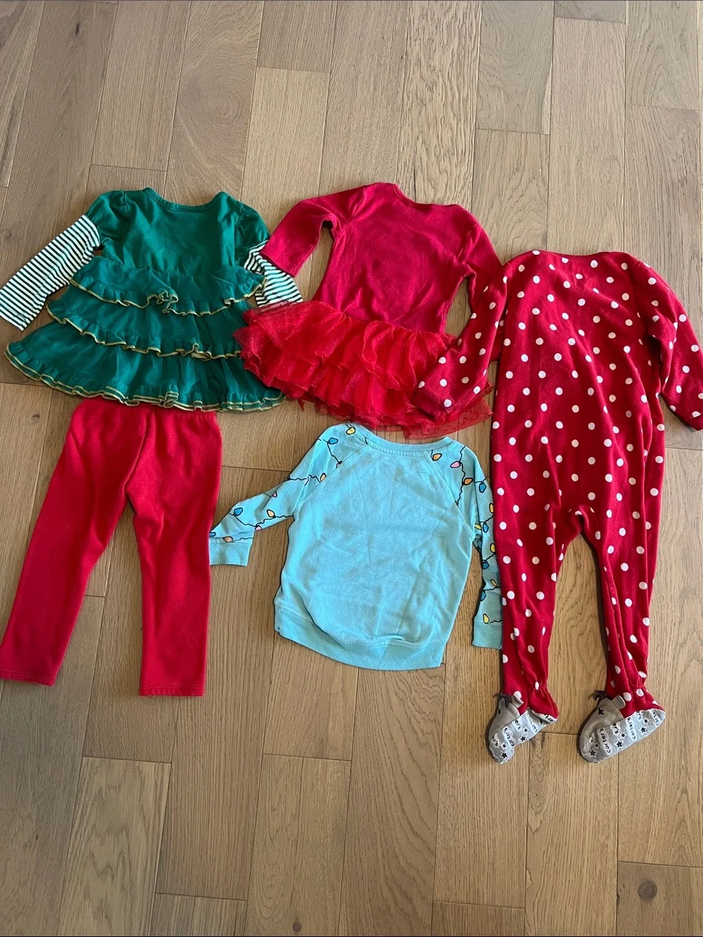 Size 2t Christmas set girls